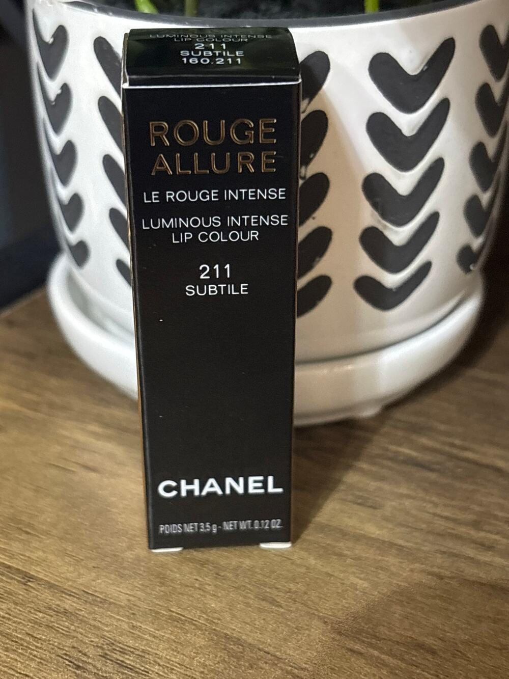 NIB- Chanel Rouge Allure Intense Lipstick in 211 Subtile